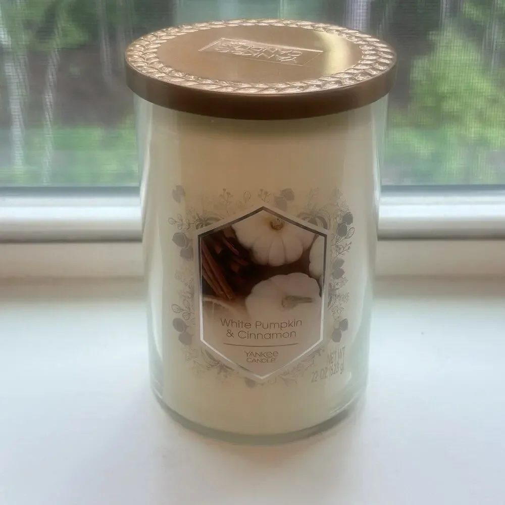 Yankee Candle White Pumpkin & Cinnamon 2-Wick 22 oz Pillar Candle